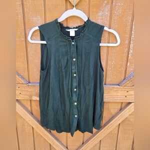 Sleeveless Green Button-Up Top